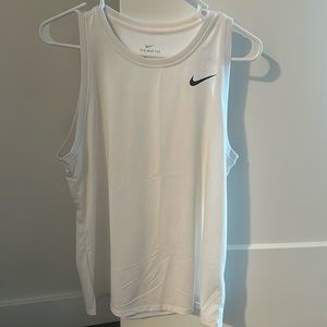 Women’s Medium Nike Dry Fit Tank